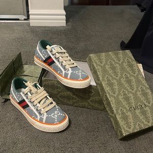 Gucci style sneakers, never worn comes with box and bag and receipt